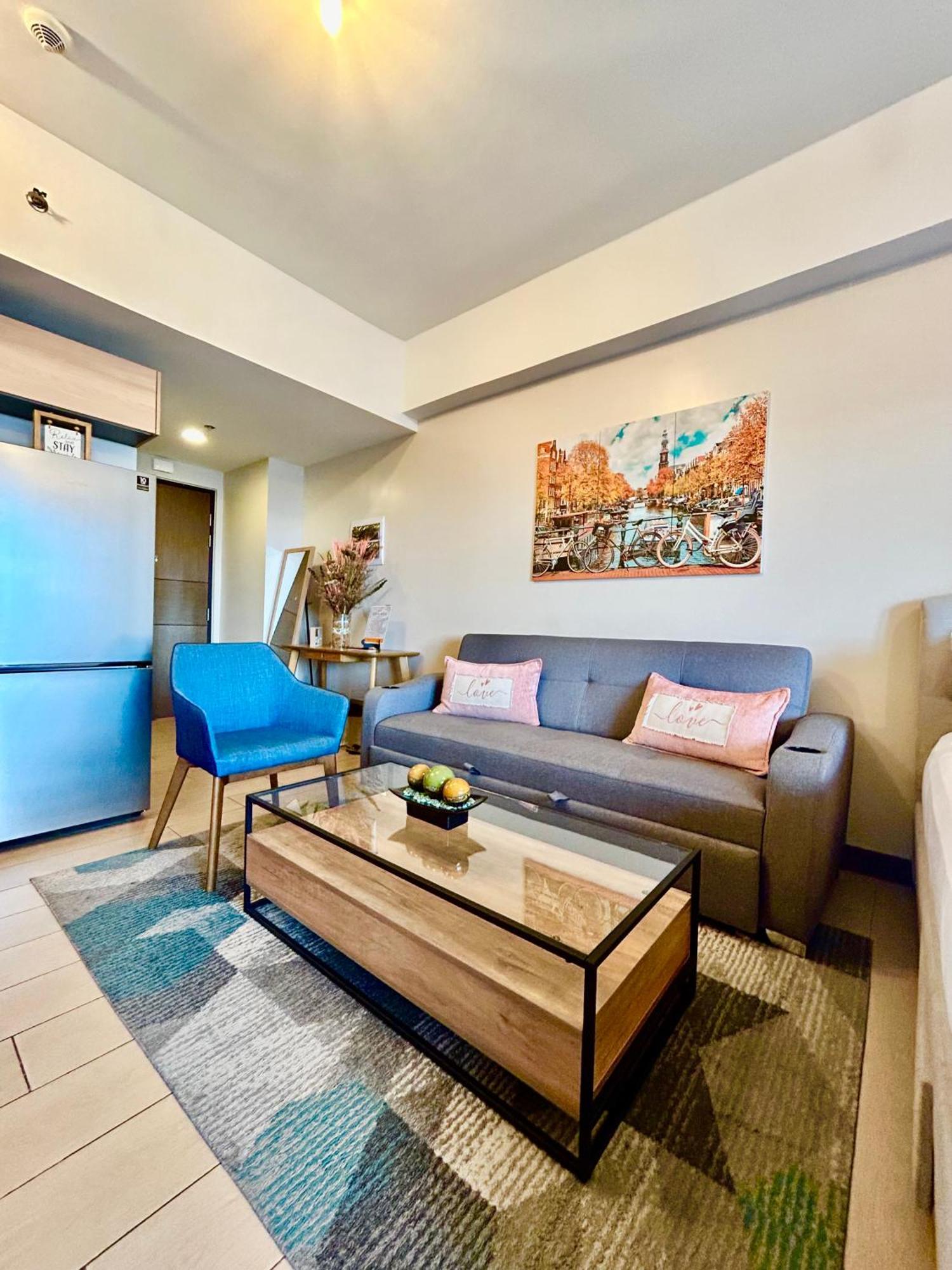 Luxury Bgc Condo In Taguig, Mckinley - Covered Parking And Wifi Free Esterno foto