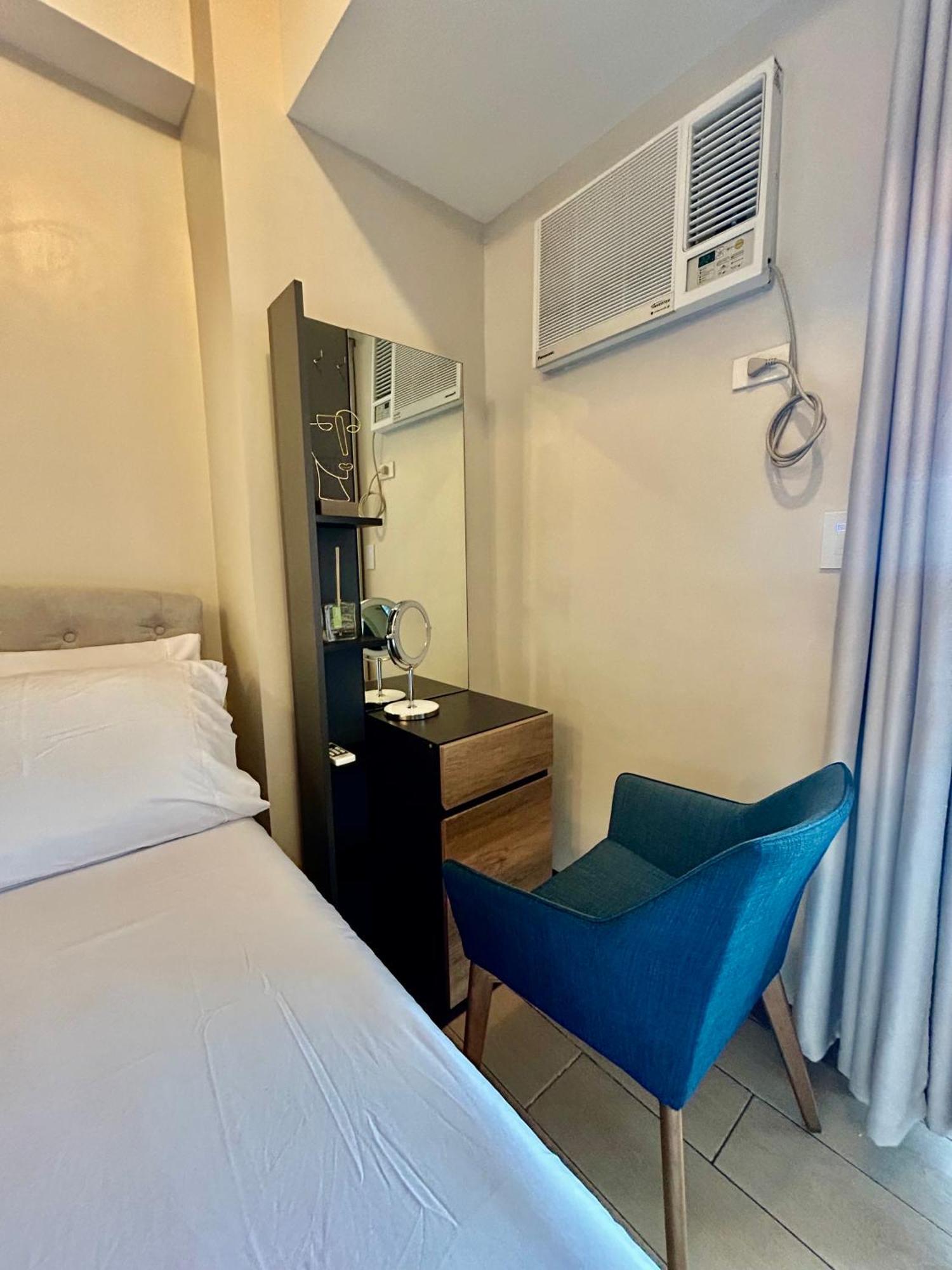 Luxury Bgc Condo In Taguig, Mckinley - Covered Parking And Wifi Free Esterno foto